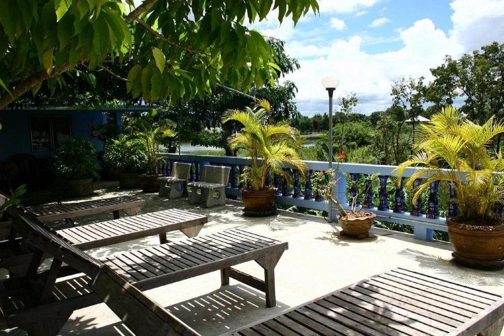Pongphen Guesthouse - Sha Plus Certified Kanchanaburi Zewnętrze zdjęcie