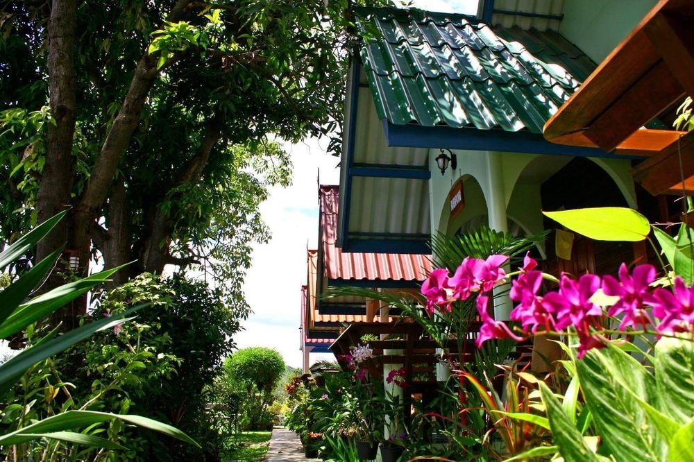 Pongphen Guesthouse - Sha Plus Certified Kanchanaburi Zewnętrze zdjęcie