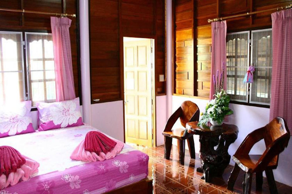 Pongphen Guesthouse - Sha Plus Certified Kanchanaburi Zewnętrze zdjęcie