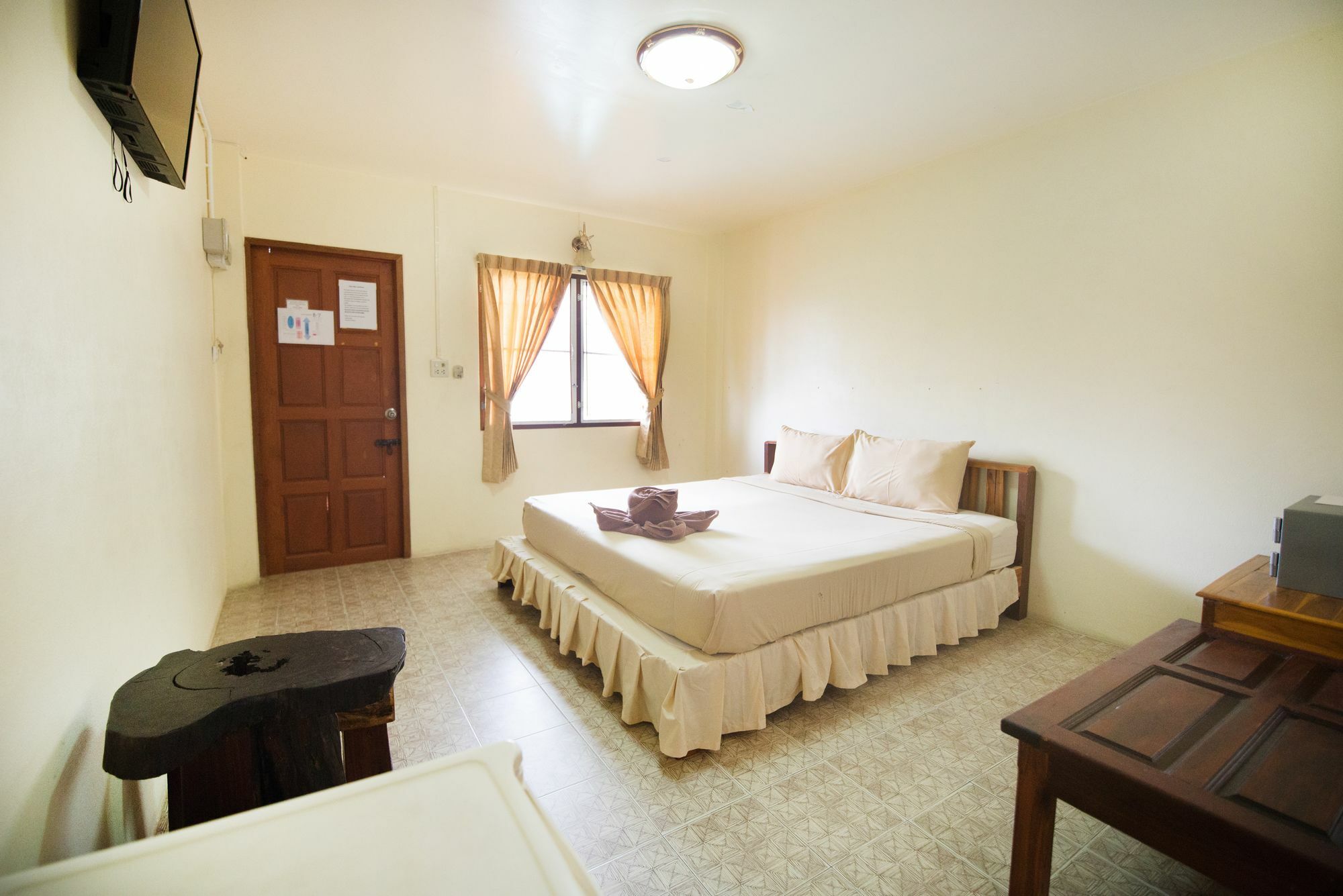 Pongphen Guesthouse - Sha Plus Certified Kanchanaburi Zewnętrze zdjęcie