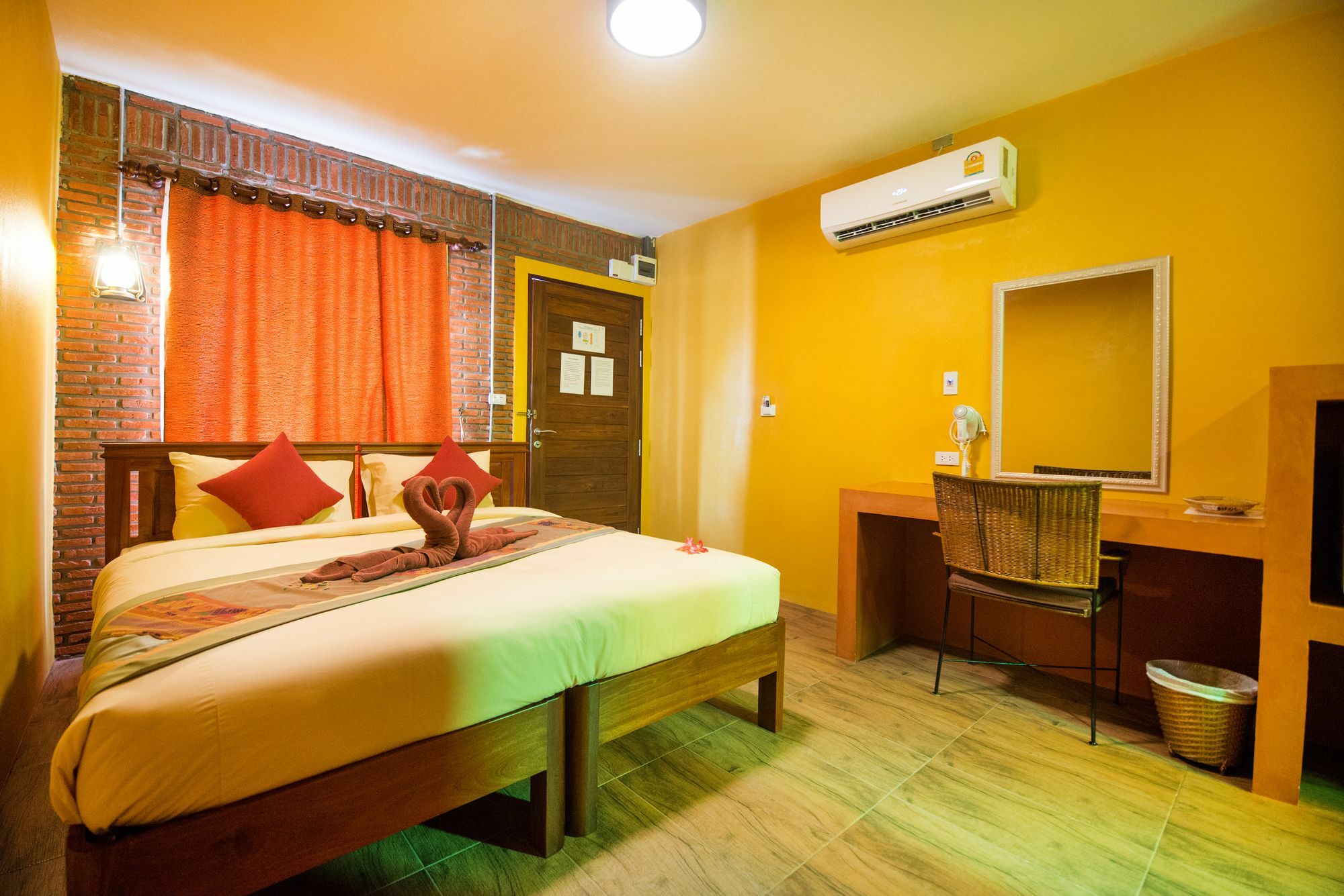 Pongphen Guesthouse - Sha Plus Certified Kanchanaburi Zewnętrze zdjęcie