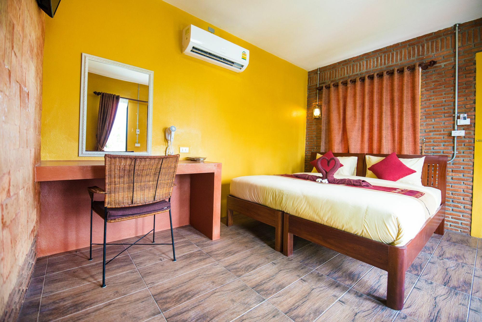 Pongphen Guesthouse - Sha Plus Certified Kanchanaburi Zewnętrze zdjęcie