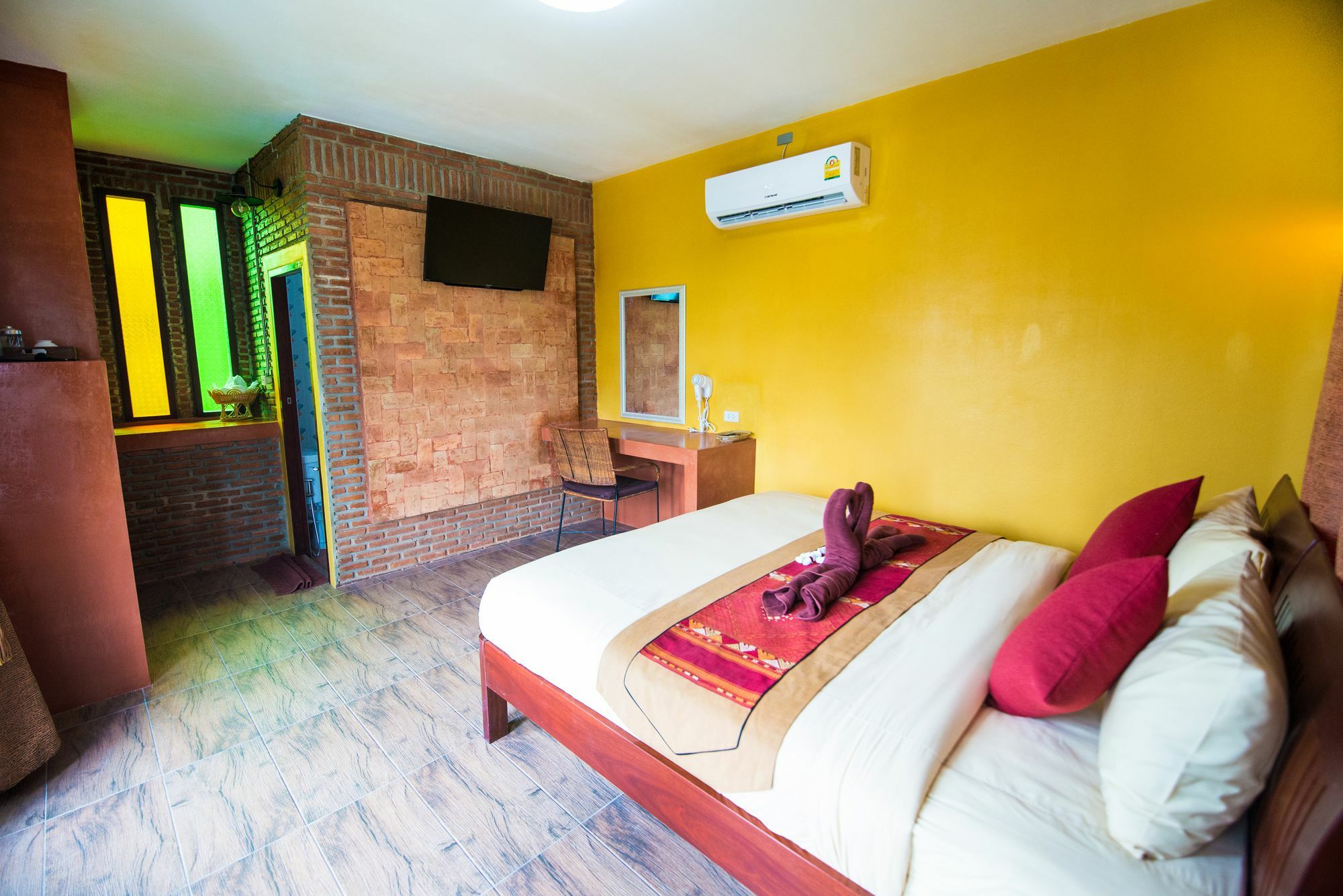 Pongphen Guesthouse - Sha Plus Certified Kanchanaburi Zewnętrze zdjęcie